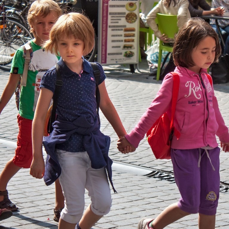 kleuters stappen school