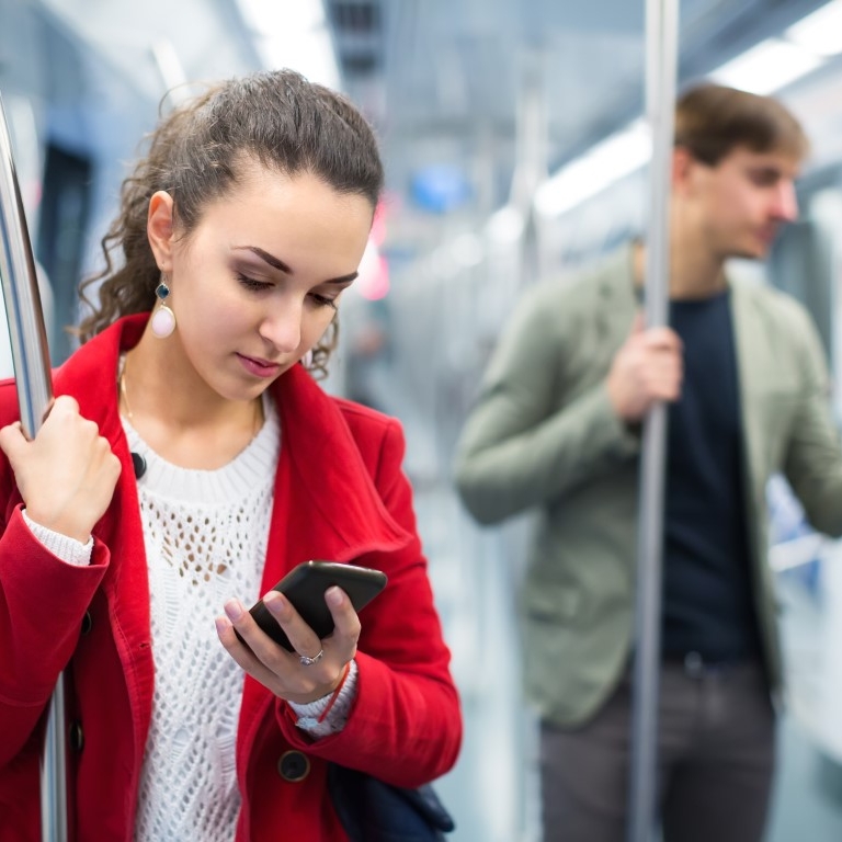 smartphone metro